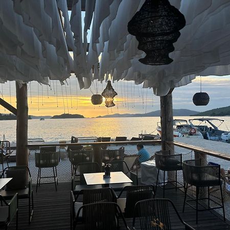 Apartment Agnes With 63 M2 Rooftop Terrace, Grill And Pool Okrug Gornji Bagian luar foto