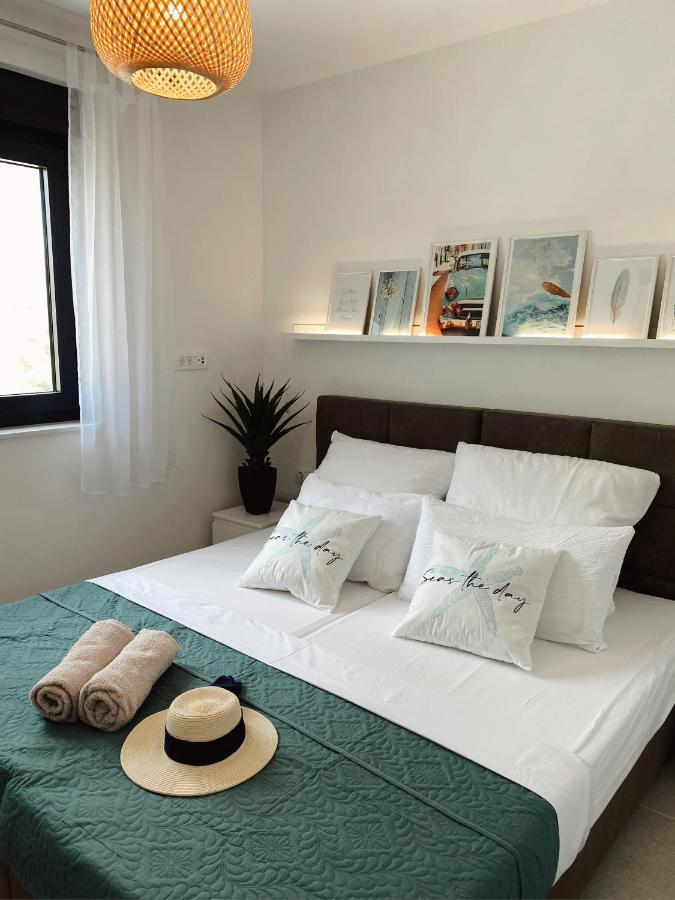 Apartment Agnes With 63 M2 Rooftop Terrace, Grill And Pool Okrug Gornji Bagian luar foto