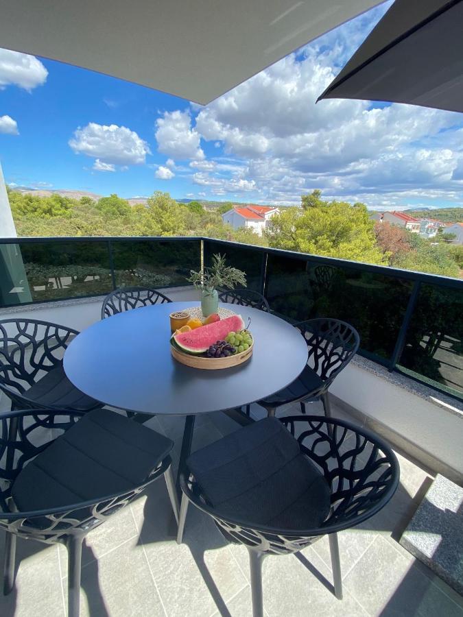 Apartment Agnes With 63 M2 Rooftop Terrace, Grill And Pool Okrug Gornji Bagian luar foto